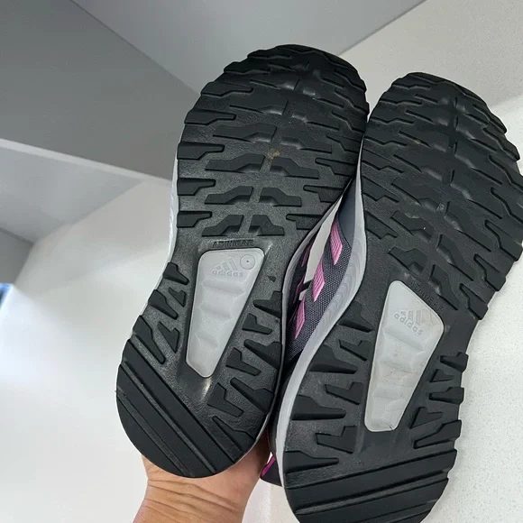 Adidas - Picture 4 of 6